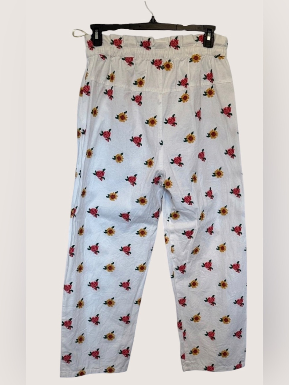FARM Rio Mixed Flowers Embroidered Pants Size Medium - Picture 14 of 15